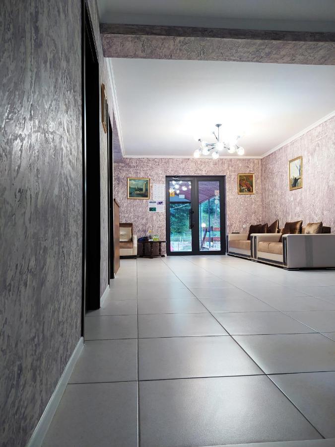 מסטיה Hotel White Mountains • Თეთრი Მთები מראה חיצוני תמונה